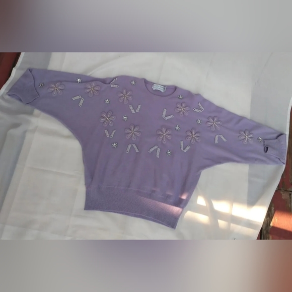 Vintage 80s Women's 100% Cashmere lavender Sweater EMBELLISHED pearl purple - Picture 8 of 9